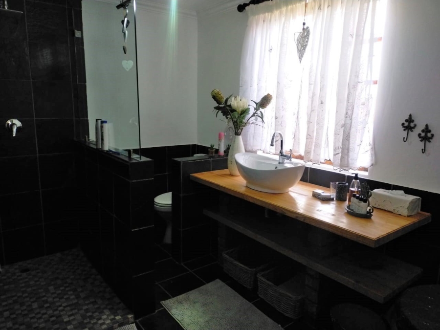 3 Bedroom Property for Sale in Steytlerville Eastern Cape